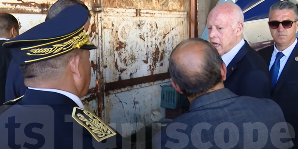 قيس سعيد عن محجوزات مستدوع بلدي :'' تابوت ملوّح و كلب مشدود و الفضلات هذه ...موش معقول''   